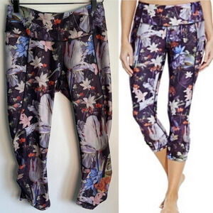 Calia by Carrie Underwood floral ruched cropped leggings size medium